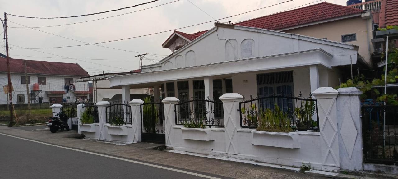 Bukittinggi Penginapan Terdekat Hotel Exterior photo